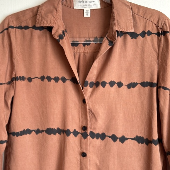 Anthropology - Cloth & Stone Edie Tie Down Button Shirt - Picture 6 of 11